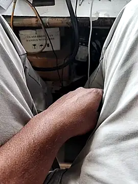 Snapshot of X-boy-11 chatting on 04/06/26, 10:27 X-boy-11 online show from 04/06/26, 10:27