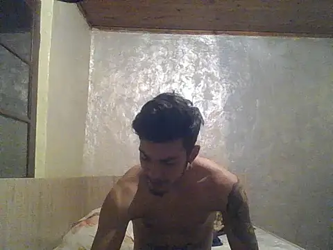 Snapshot of robertmrn112 chatting on 05/30/26, 09:45 robertmrn112 online show from 05/30/26, 09:45