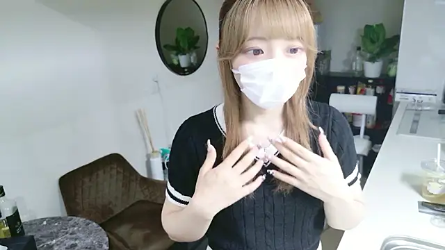 Snapshot of Okonomi-Monnja chatting on 07/01/26, 12:40 Okonomi-Monnja online show from 07/01/26, 12:40