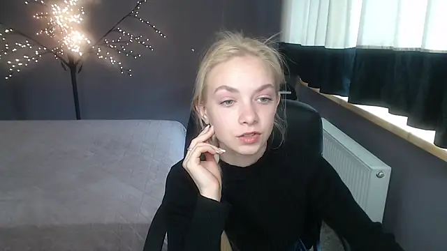 Snapshot of SonnySofia chatting on 04/22/26, 05:32 SonnySofia online show from 04/22/26, 05:32