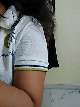 Snapshot of Monika_kumari6 chatting on 05/16/26, 04:39 Monika kumari6 online show from 05/16/26, 04:39