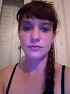 Snapshot of Maggie38 chatting on 06/02/26, 01:51 Maggie38 online show from 06/02/26, 01:51