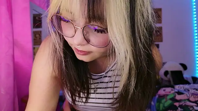 ZoeyDoll  online show from 04/26/26, 09:34