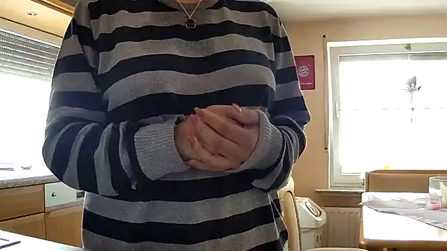 SilvyDiamond online show from 05/17/26, 08:55