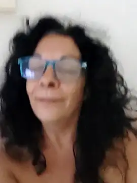 Snapshot of luly_mariposa chatting on 05/05/26, 03:25 luly mariposa online show from 05/05/26, 03:25