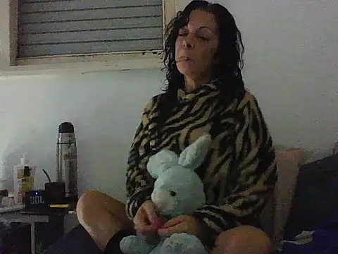 Snapshot of luly_mariposa chatting on 05/09/26, 04:28 luly mariposa online show from 05/09/26, 04:28