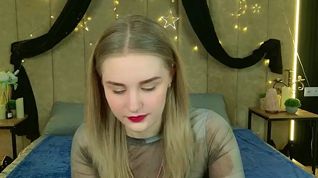 Snapshot of Molly_Voses chatting on 05/16/26, 09:13 Molly Voses online show from 05/16/26, 09:13