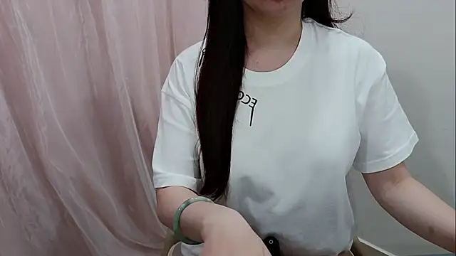 minami-yuiyui online show from 05/20/26, 01:34