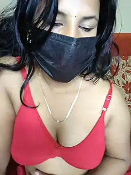 Snapshot of Hot_Alicee chatting on 05/17/26, 04:43 Hot Alicee online show from 05/17/26, 04:43