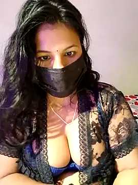 Snapshot of Hot_Alicee chatting on 05/17/26, 04:47 Hot Alicee online show from 05/17/26, 04:47