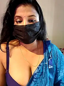 Snapshot of Hot_Alicee chatting on 05/19/26, 03:46 Hot Alicee online show from 05/19/26, 03:46