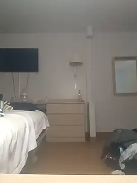 Azelia 33 online show from 04/21/26, 11:07