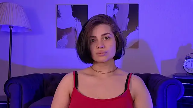 AdrianaToress online show from 05/04/26, 06:15