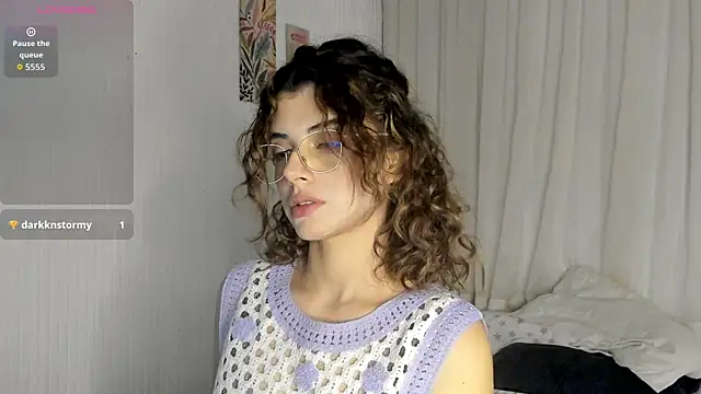 Snapshot of katyRousseX_ chatting on 06/25/26, 03:17 katyRousseX online show from 06/25/26, 03:17