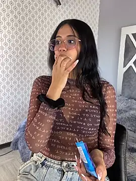 BabyLuli Pink online show from 04/22/26, 05:03