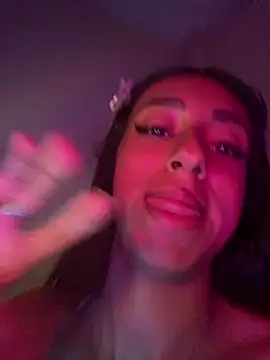 CHEERY BLOOM online show from 04/25/26, 07:33