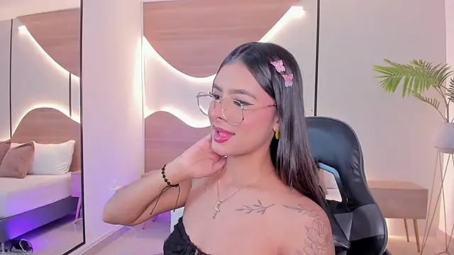 dulce glow  online show from 04/25/26, 02:47