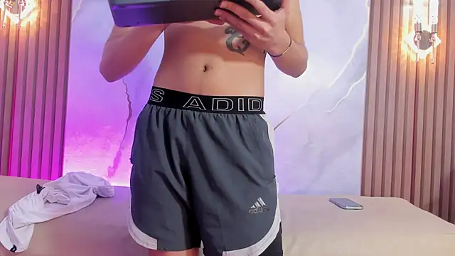 Snapshot of Ethanhot_os chatting on 04/06/26, 09:05 Ethanhot os online show from 04/06/26, 09:05