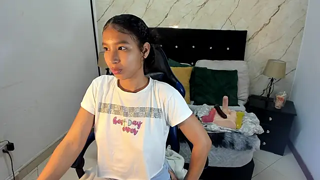 hasley cute online show from 05/20/26, 07:42