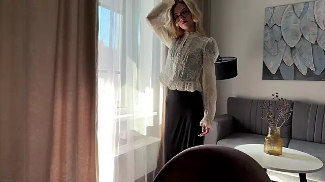 EvelineMolima online show from 04/11/26, 12:09
