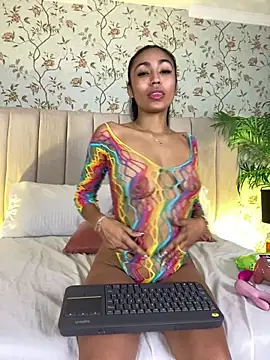 VegaSara online show from 04/06/26, 10:22