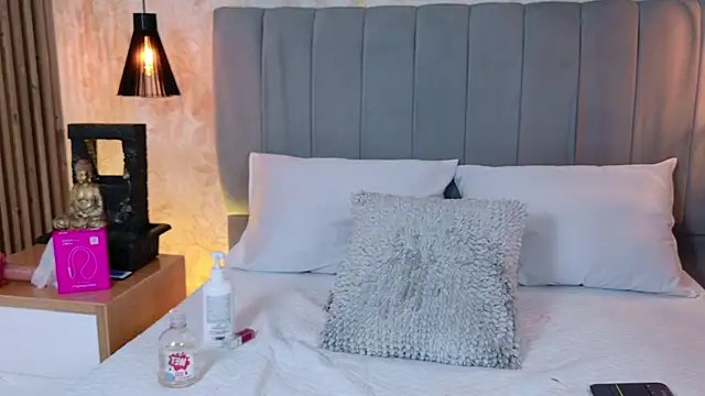 VegaSara online show from 04/28/26, 02:27