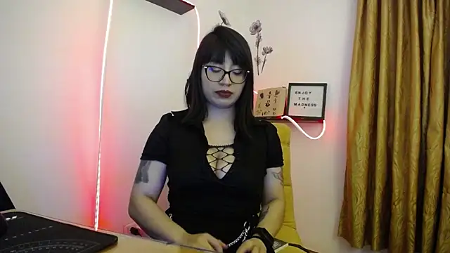 Isis dark online show from 04/20/26, 08:21