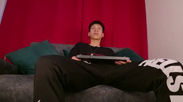 Snapshot of Samael_oa chatting on 04/07/26, 07:25 Samael oa online show from 04/07/26, 07:25