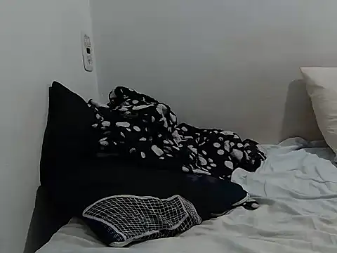shayna shayna online show from 04/07/26, 12:22