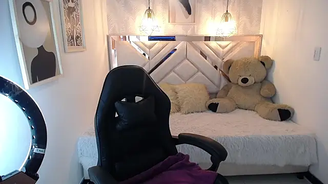 ahmy  online show from 05/21/26, 07:43