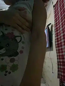 Snapshot of nandinharuivinha22 chatting on 04/08/26, 12:54 nandinharuivinha22 online show from 04/08/26, 12:54