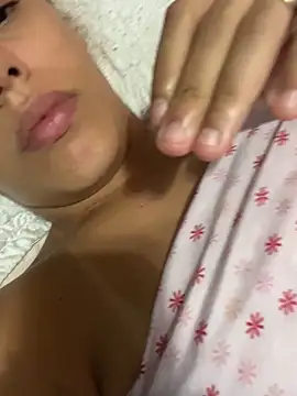 Snapshot of nandinharuivinha22 chatting on 04/15/26, 11:50 nandinharuivinha22 online show from 04/15/26, 11:50