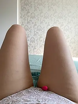 Snapshot of Cofeblond chatting on 04/14/26, 06:30 Cofeblond online show from 04/14/26, 06:30