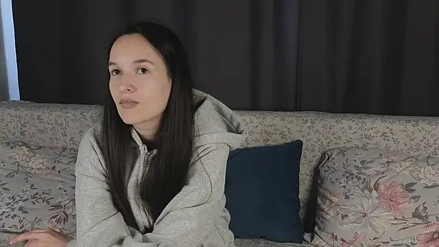 Snapshot of CutieFru1t chatting on 04/14/26, 08:20 CutieFru1t online show from 04/14/26, 08:20