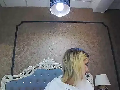 Snapshot of Ivy_Quin chatting on 04/15/26, 03:24 Ivy Quin online show from 04/15/26, 03:24