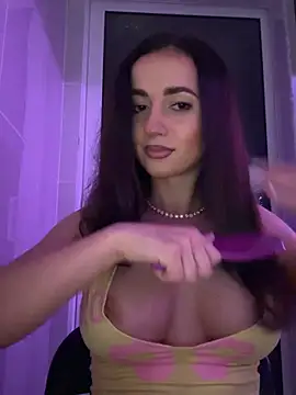 KarolDolly05 online show from 06/03/26, 08:47