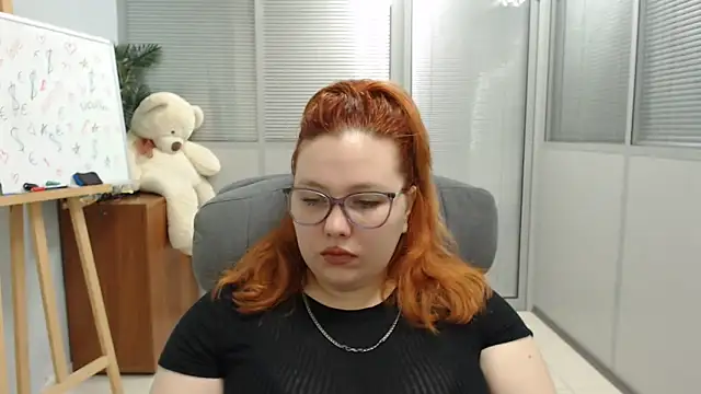 Snapshot of Aillia-Rous chatting on 06/23/26, 06:33 Aillia-Rous online show from 06/23/26, 06:33