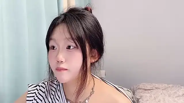 Lilababy00 online show from 04/17/26, 02:09