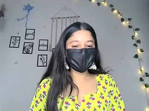 Snapshot of HOT_SNEHA4 chatting on 07/02/26, 09:15 HOT SNEHA4 online show from 07/02/26, 09:15