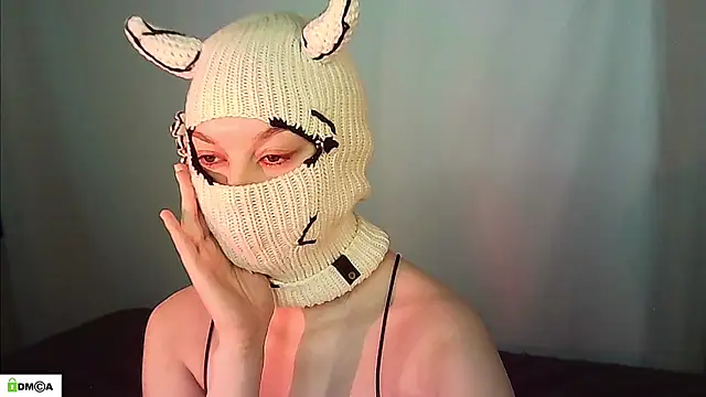Snapshot of Lymalia chatting on 05/07/26, 02:28 Lymalia online show from 05/07/26, 02:28