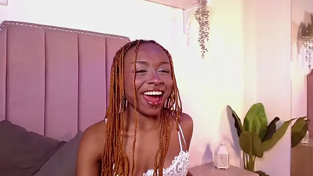 Midnigth bluee online show from 04/15/26, 04:08