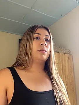 Snapshot of _BellaSmith_ chatting on 06/23/26, 02:48 BellaSmith online show from 06/23/26, 02:48