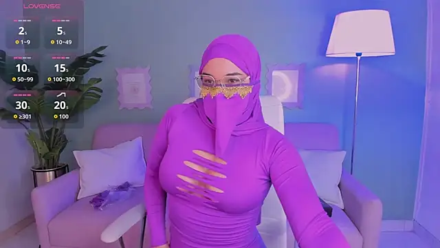 SamiraLuxe online show from 04/09/26, 09:47