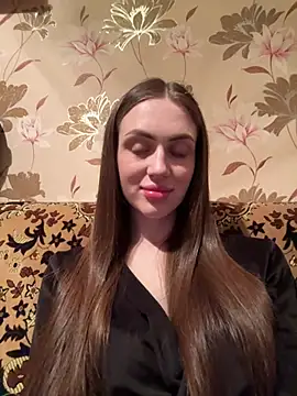 AlinaLove3213 online show from 04/15/26, 06:04