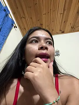 Snapshot of Kloe_zaf chatting on 07/30/26, 06:34 Kloe zaf online show from 07/30/26, 06:34