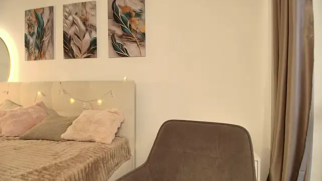vielleee online show from 04/24/26, 02:36