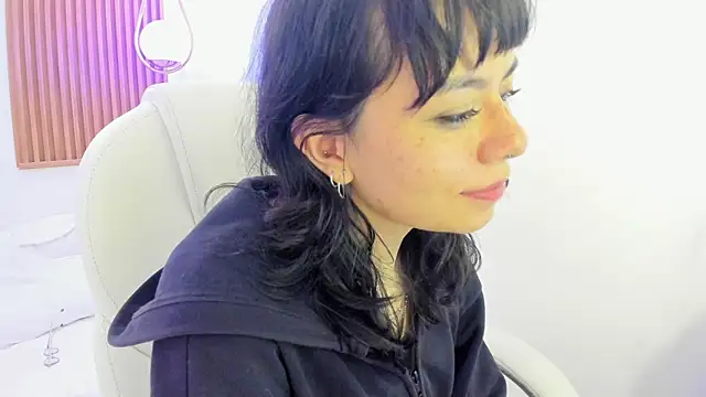 Snapshot of ghostmila chatting on 04/18/26, 07:29 ghostmila online show from 04/18/26, 07:29