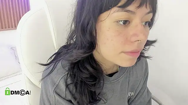 Snapshot of ghostmila chatting on 05/11/26, 04:04 ghostmila online show from 05/11/26, 04:04