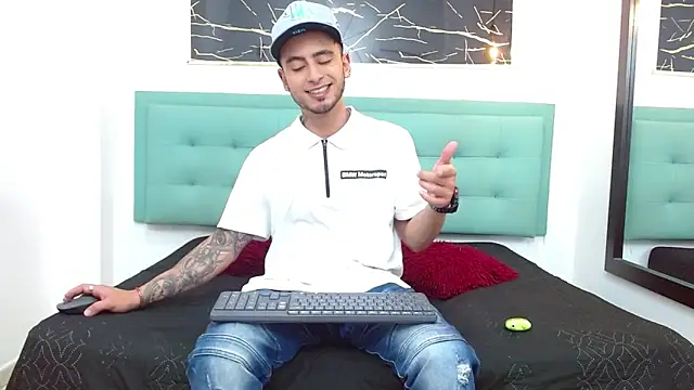 PowerLustX online show from 05/06/26, 03:57