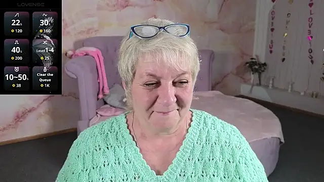 Poppy Pulse online show from 04/22/26, 06:16